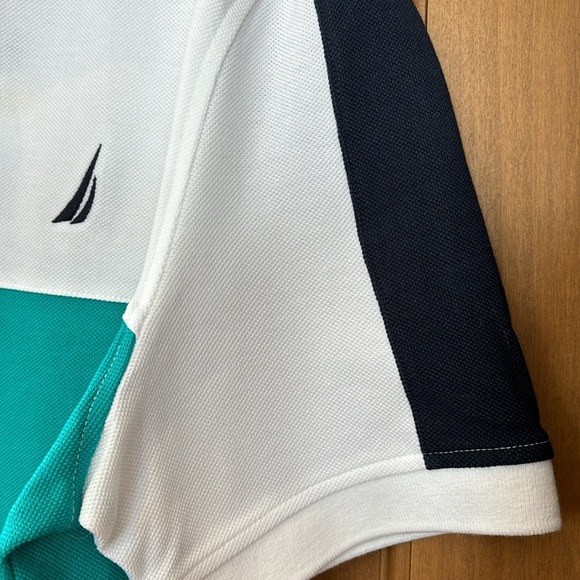 Nautica classic fit polo in color block. Men’s (unisex) size M. NWT new! - Picture 5 of 5
